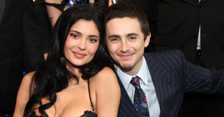 Kylie-Jenner-and-Timothee-Chalamet-CriticsChoice-GettyImages-2254688137.jpg